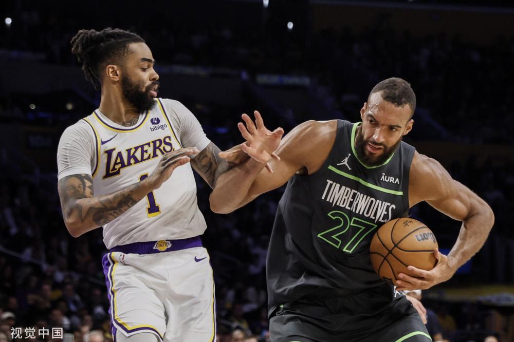 他在场上的 他在场上的